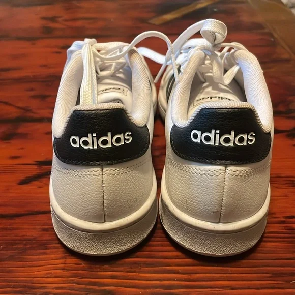 8.5 Adidas Woman’s White and Black Sneakers - Picture 4 of 7